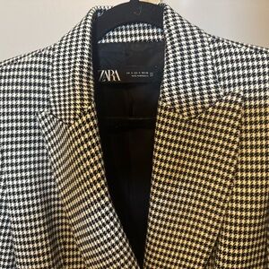 Zara Monochrome Houndstooth Blazer